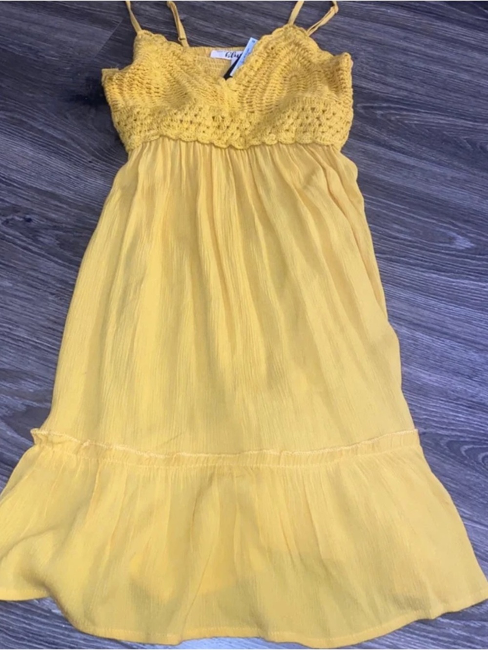 Hint of blush  size: XL  Color: yellow